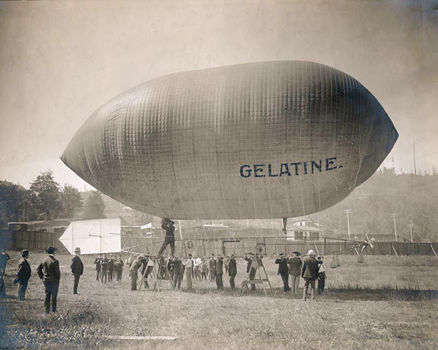 A blimp with the word 'Gelatine' on its surface, Angelus Studio photographs, 1880s-1940s