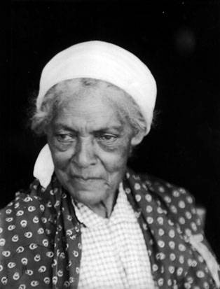 African-American Woman with White Kerchief, Berea, Kentucky, pre 1931, Doris Ulmann Collection, PH038-13-1616, Doris Ulmann (1882-1934) photographs, 1920s-1934