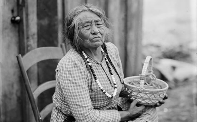 Image of an elderly Indian of North America sitting., Lee Moorhouse (1850-1926) photographs, 1888-1916