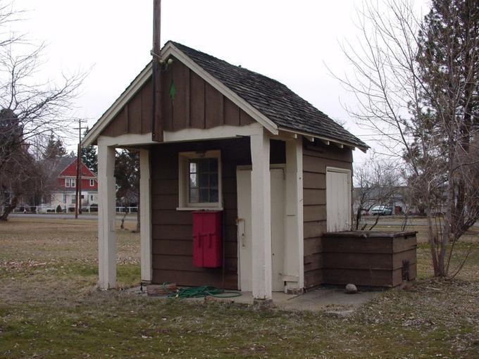 Gas House, Wallowa Ranger Station (Wallowa, Oregon)