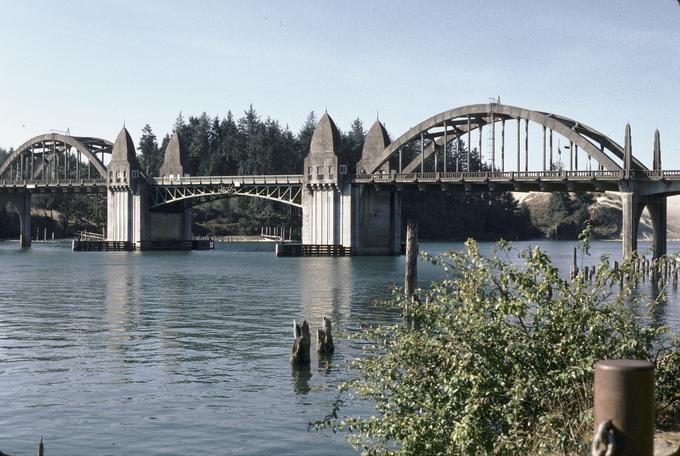 Siuslaw River Bridge (Florence, Oregon)