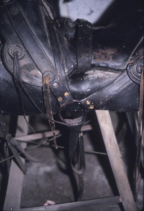 A-Fork saddle close up single rigging