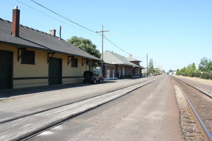 Southern Pacific Passenger Depot (Eugene, Oregon)