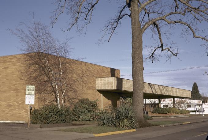 Eugene Public Library (Eugene, Oregon)