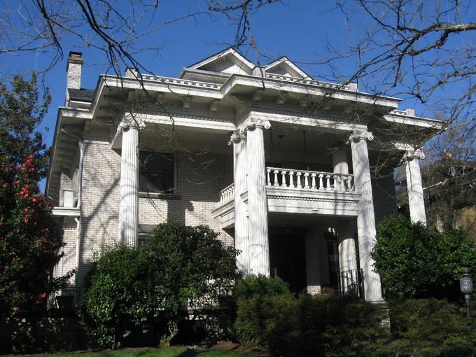 House, Northeast Knott Street No. 1609 (Portland, Oregon)