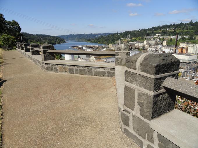 McLoughlin Promenade (Oregon City, Oregon)