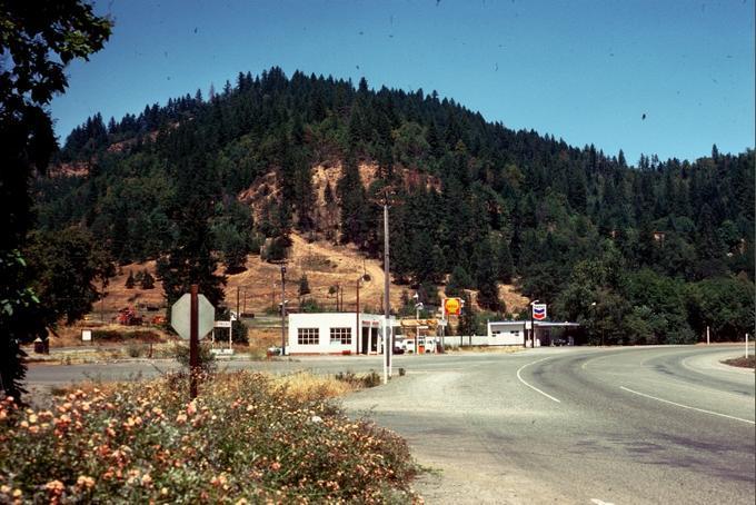 Views (Wolf Creek, Oregon)