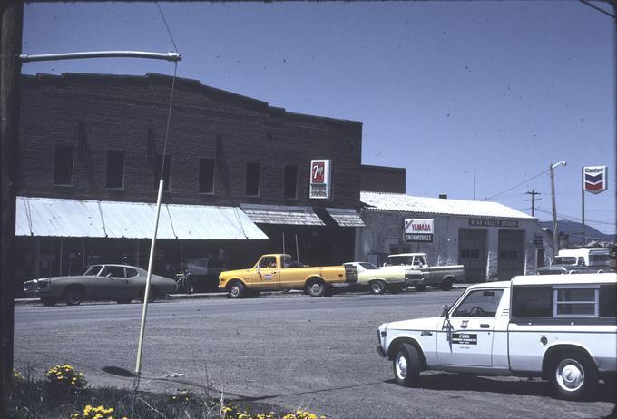 Seneca stores with café/bar below 7up sign