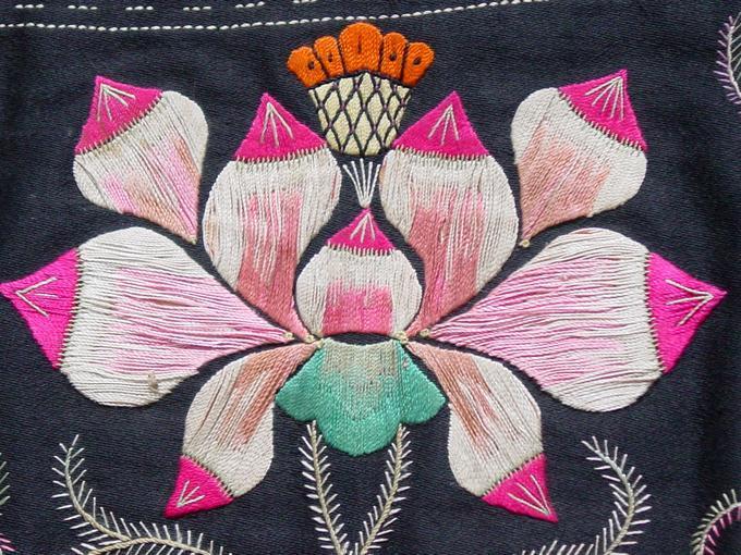 200705_suad_images_embroideryarticles_025