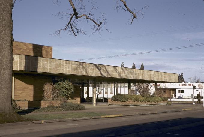 Eugene Public Library (Eugene, Oregon)