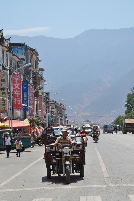 2012May_20120511LEHDaliToLijiangBus_014