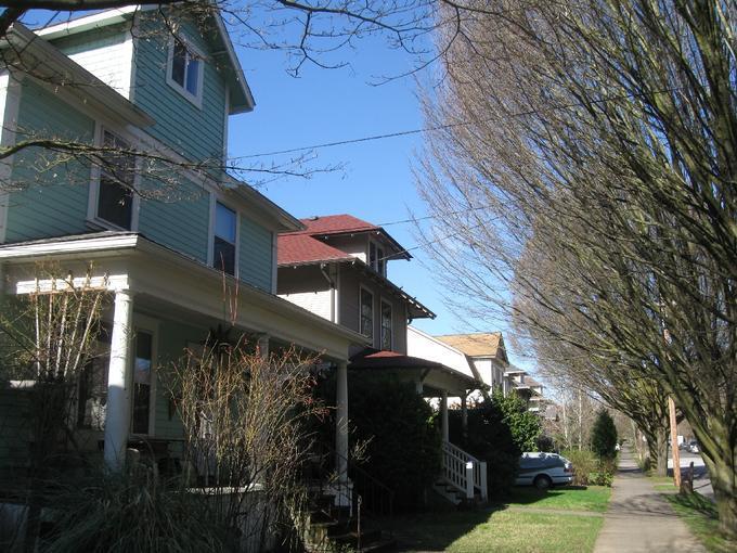 House, Northeast Knott Street No. 1609 (Portland, Oregon)