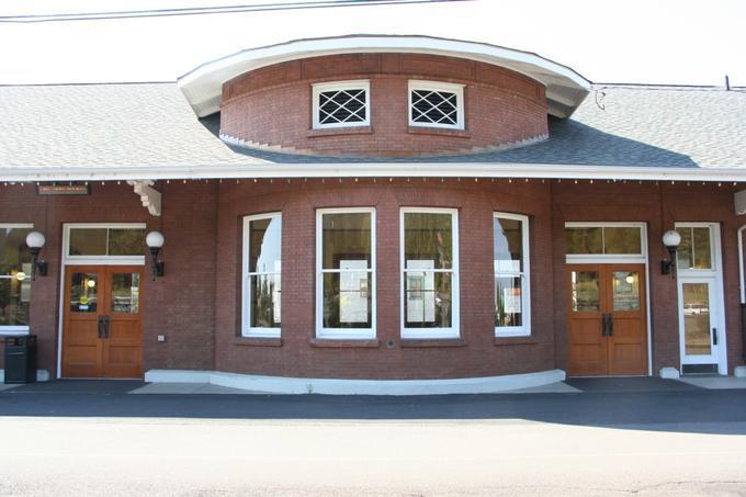 Southern Pacific Passenger Depot (Eugene, Oregon)