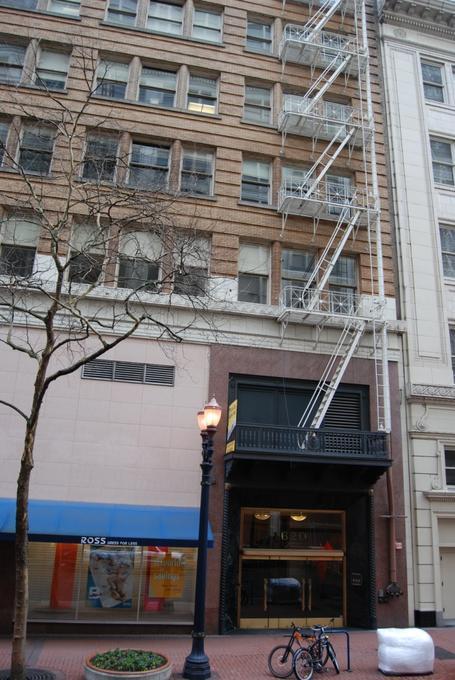 Failing Office Building (Portland, Oregon)