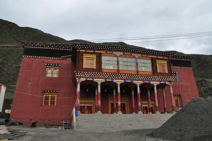 2015May_Hicks_Dzongsar_Monastery_033