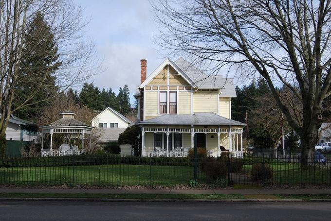 Ek, Magnus and Emma, House (Silverton, Oregon)