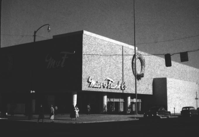 Meier and Frank Store  (Salem, Oregon)