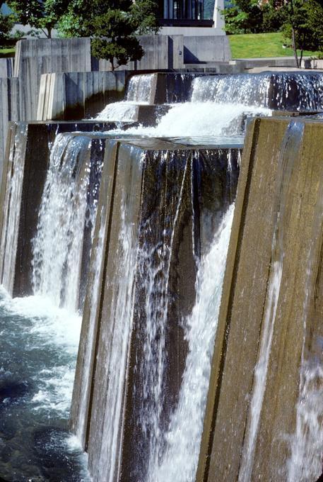 Fountains (Portland, Oregon)