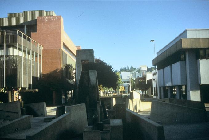 Fountain, Eugene Mall (Eugene, Oregon)