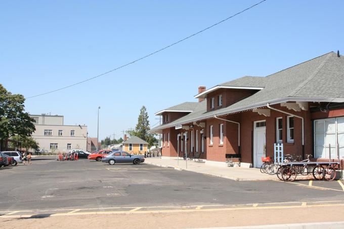Southern Pacific Passenger Depot (Eugene, Oregon)