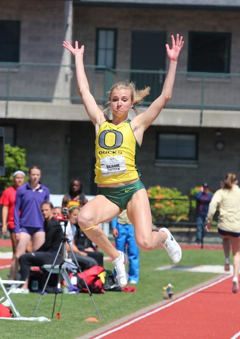 Brianne Theisen, 2012