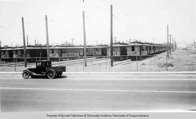 PH008_800 Randall V. Mills Transportation Collection photographs