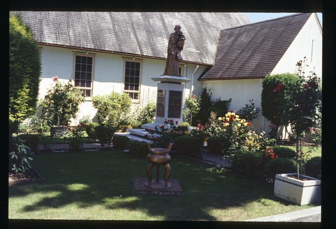 Garden and statue