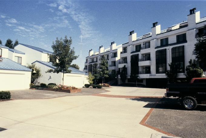 Condominiums, Goodpasture Road (Eugene, Oregon)