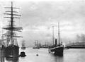 Steamers and sailing ships in harbor at Portland, Oregon?