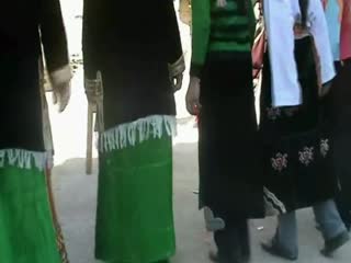 Rgysa bzang Tibetan Village: Traditional Tibetan Dancing (Part I)