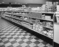 Berg's Supermarket, Salem, grocery shelves