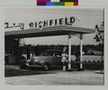Richfield gas station. (recto)